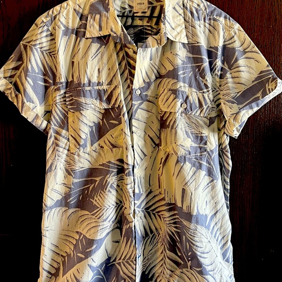 Gap Lived-In Hawaiian Shirt - Picture 2 of 3